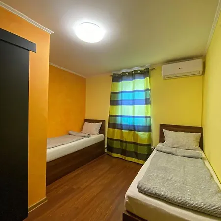 Alojamento de Acomodação e Pequeno-almoço Prenociste Lane 3*